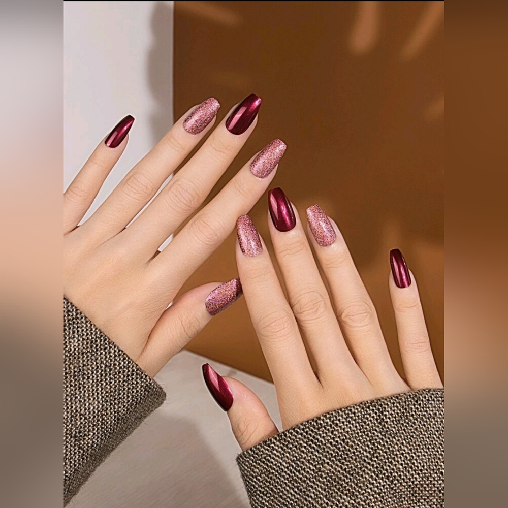 Red & Glitter Press-on Nail Set Short Coffin Press On Nails